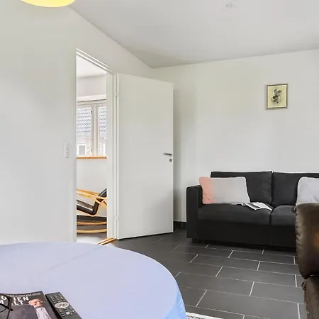 בית נופש 1 Bedroom Amazing In אוטרופ